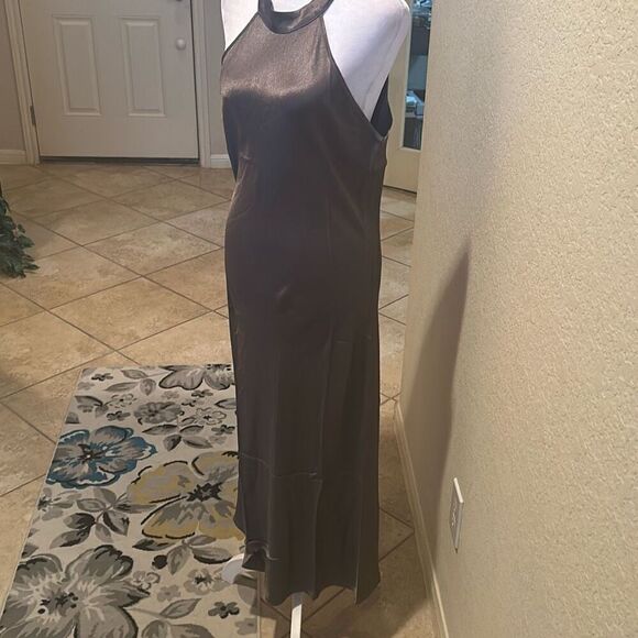 Krisa Size M Halter Maxi Dress Dark Taupe Metallic Eveningwear 100% Viscose New - Picture 2 of 12